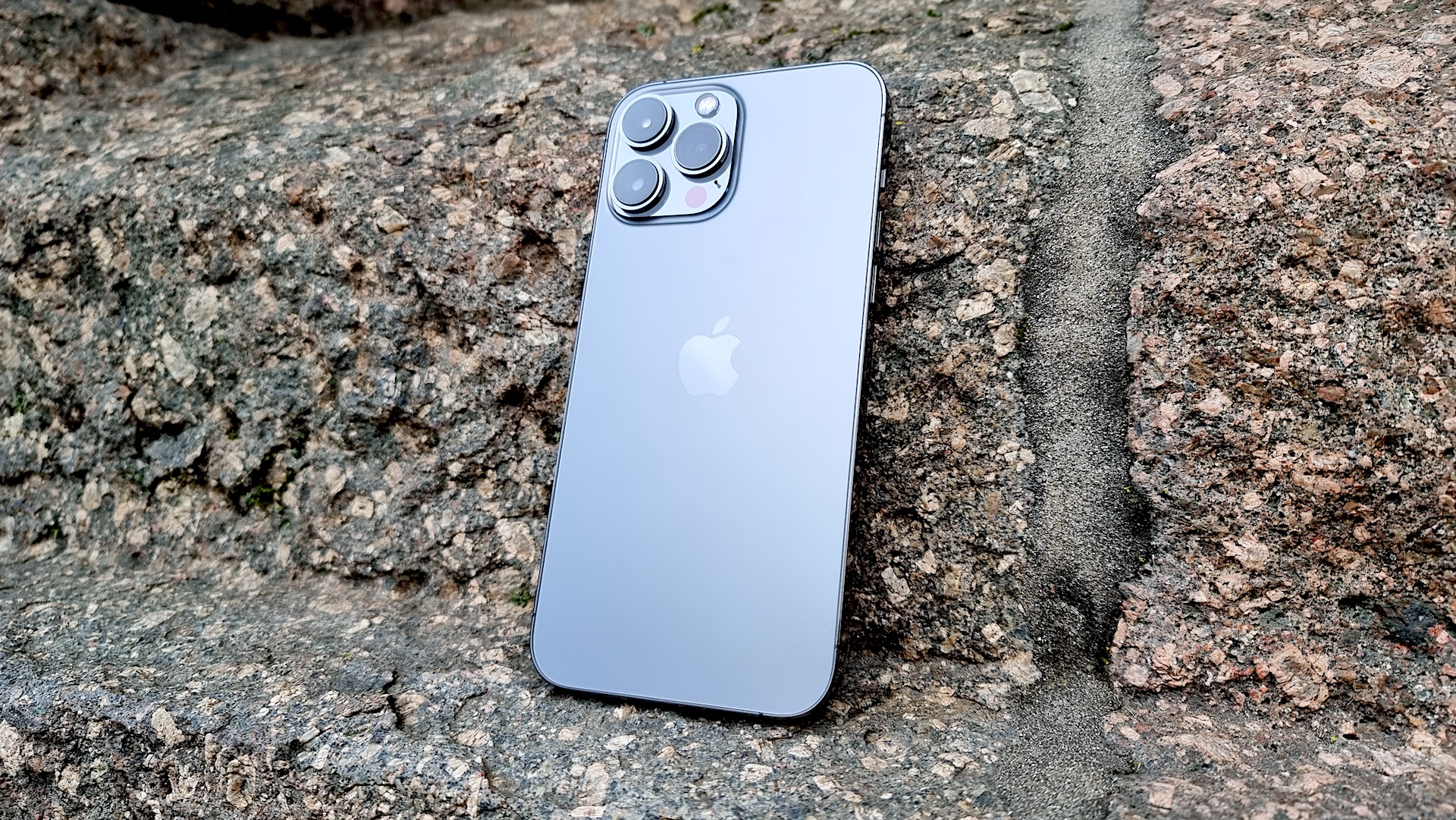 Apple iPhone 13 Pro specs, faq, comparisons