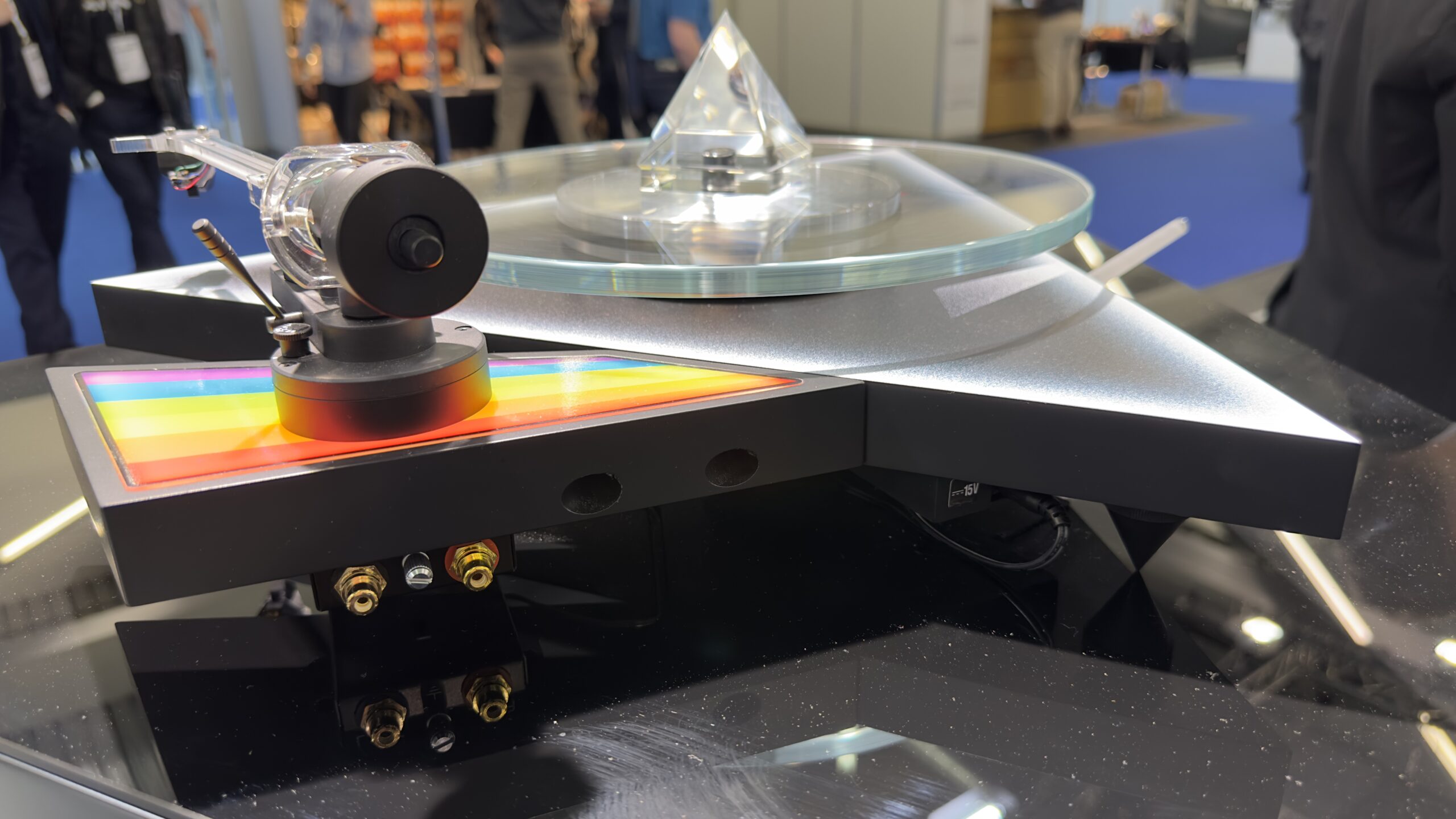 High-End 2023: Pro-Ject Dark Side Of The Moon - Tech Reviews