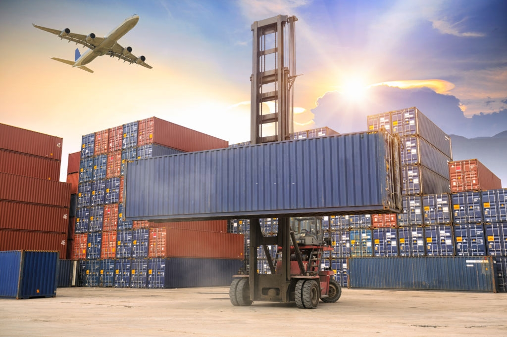 Why Container Shipping Rates Are Cheaper When You Buy the Container?