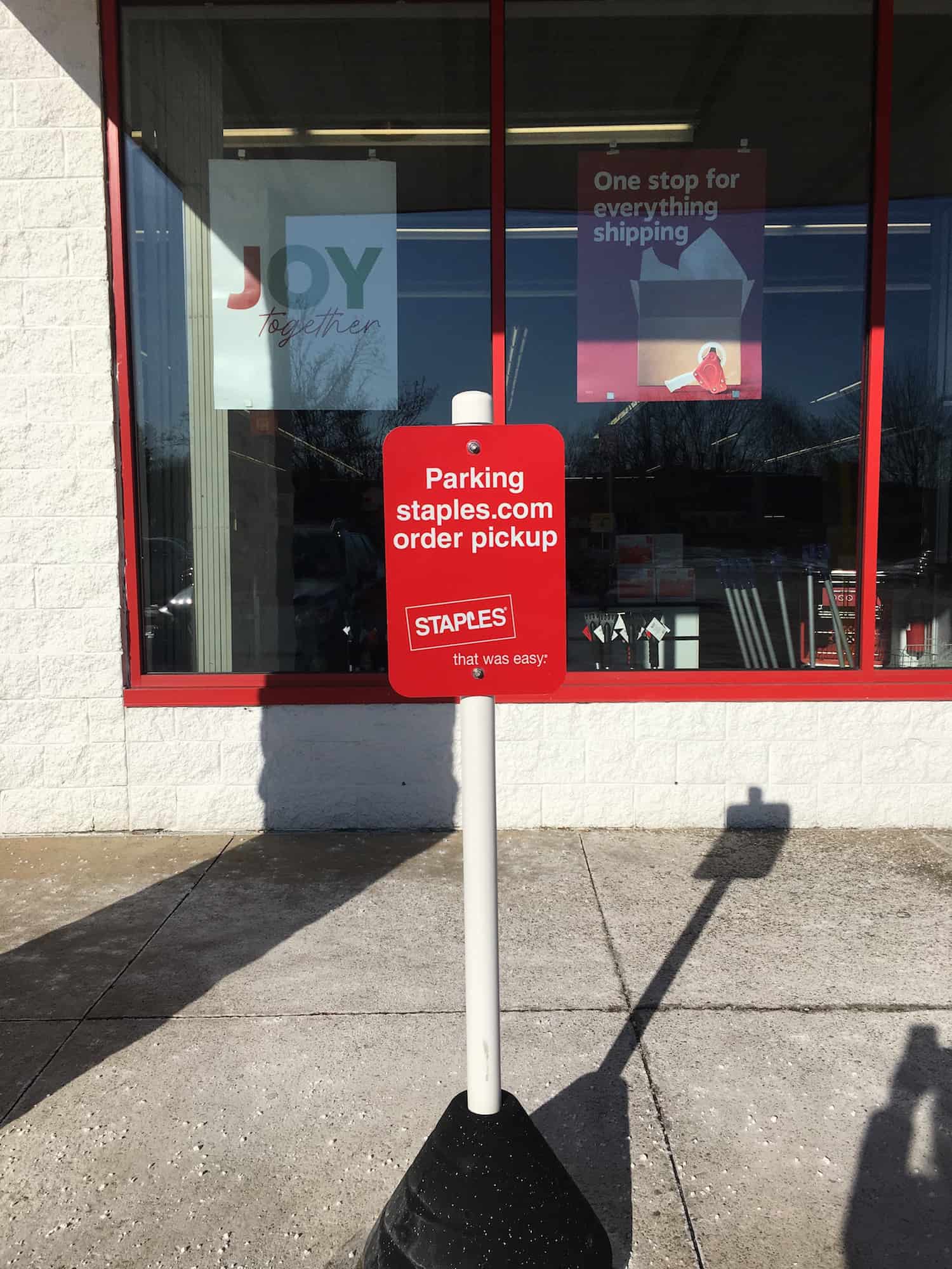 picture of order pickup sign at store Leah Ingram