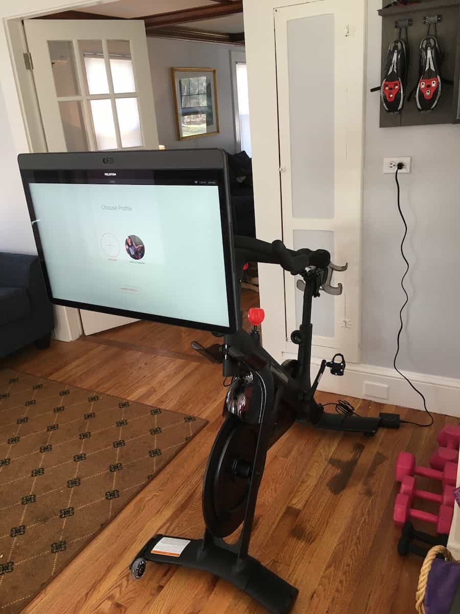 How to Make Your Peloton Screen Swivel 2024
