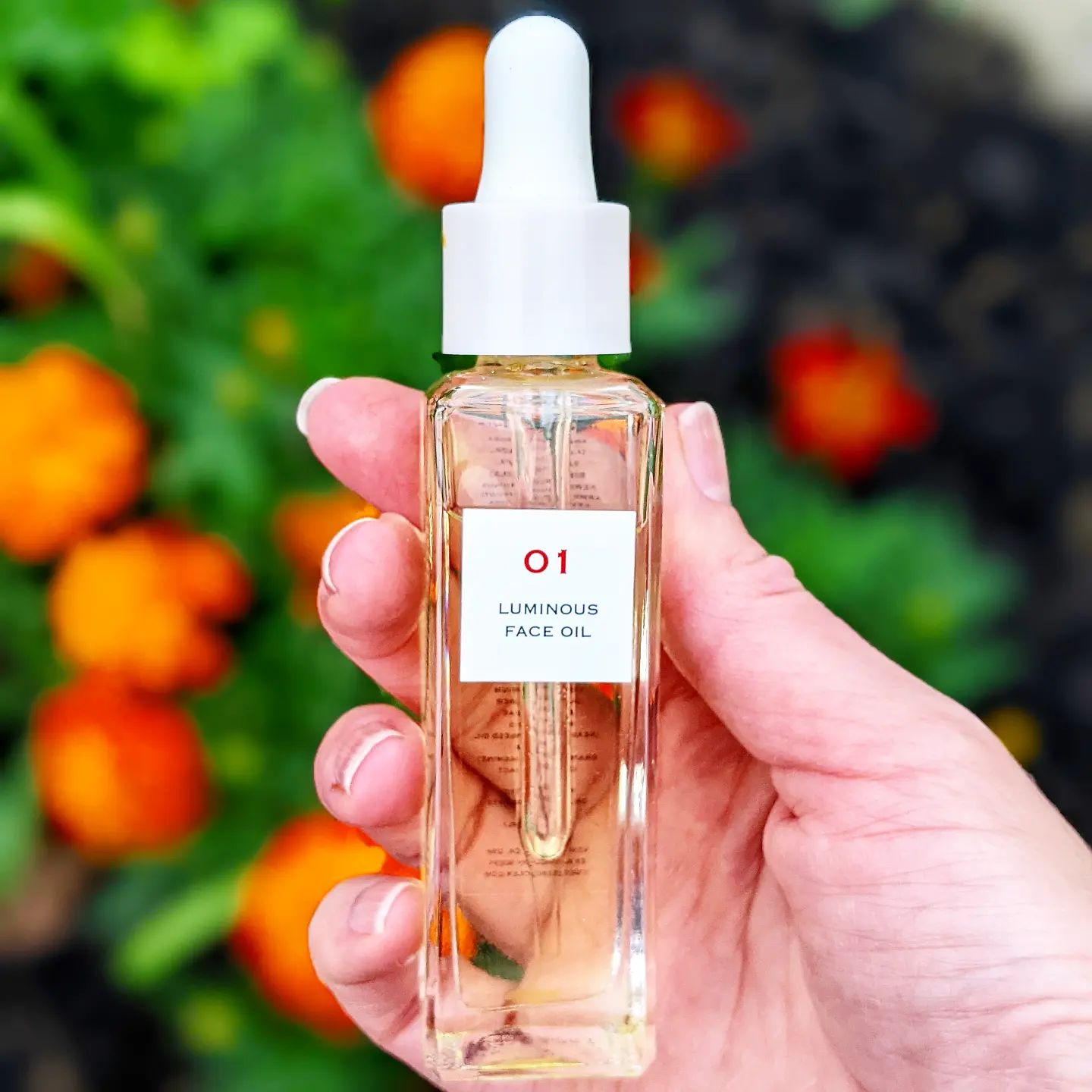 10 Degrees Cooler Luminous Face Oil Leaping Bunny