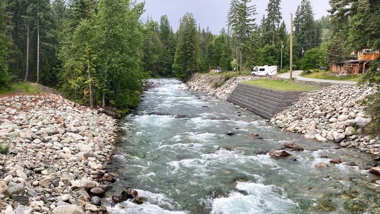 International Selkirk Loop RV parks · Learners and Makers