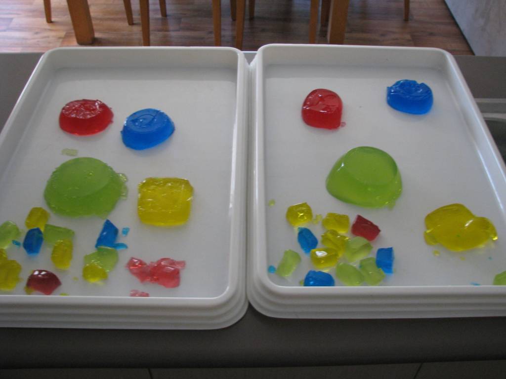Sensory Play with Jelly Learning 4 Kids