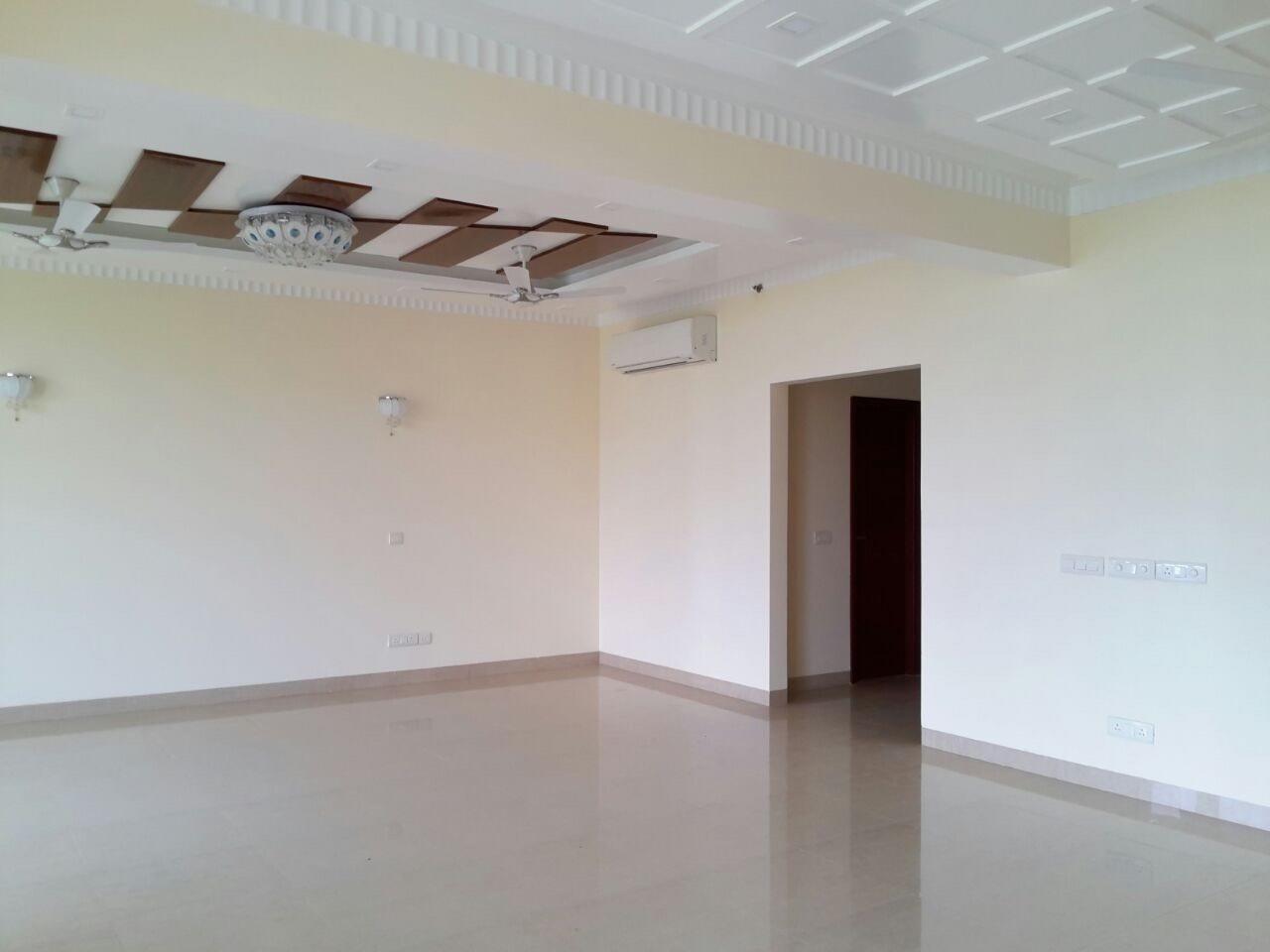 4 BHK Semi Furnished Apartment for Rent in Sohna Road, Gurgaon