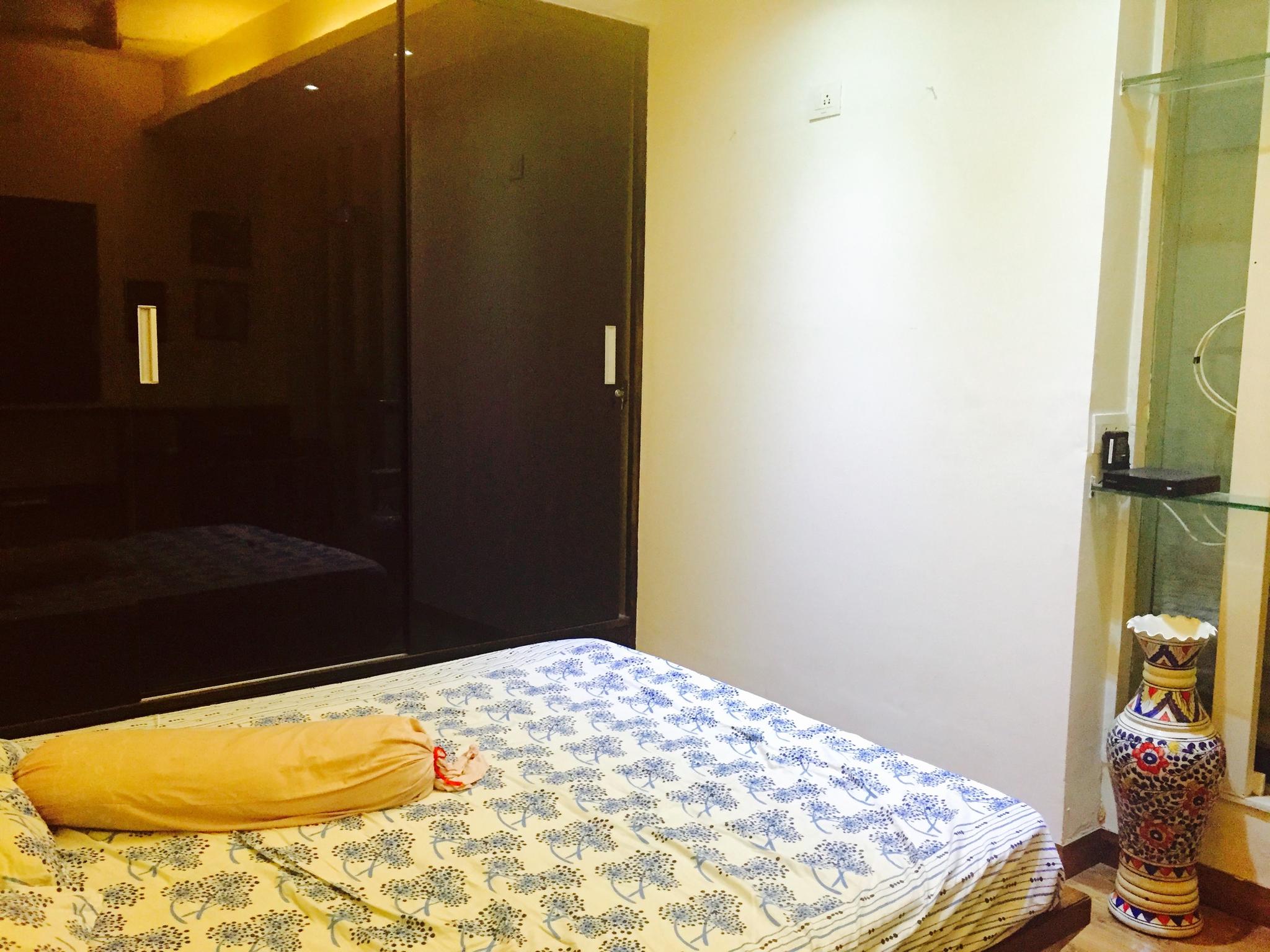 2 Bhk Furnished Apartment for Rent in DLF Phase IV, Gurgaon