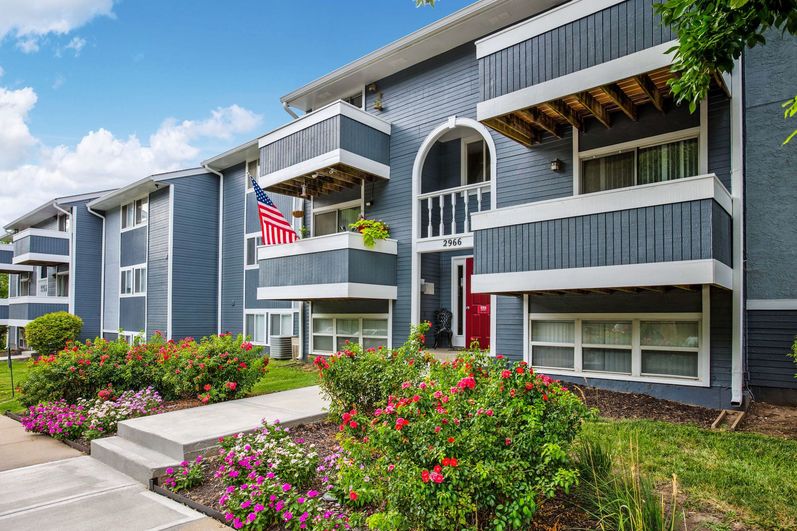 University Villa Apartments