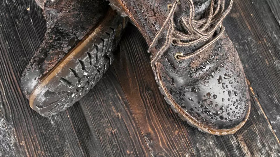 Can Leather Boots Get Wet? What Happens And How To Dry Them Leather Skill