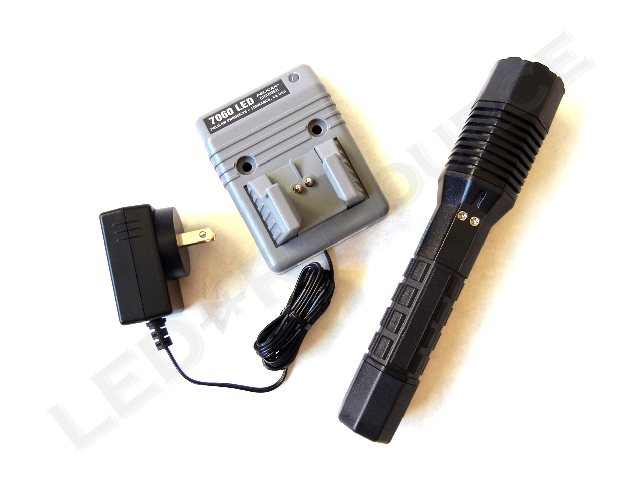 Pelican 7060 LED Flashlight Review - LED-Resource