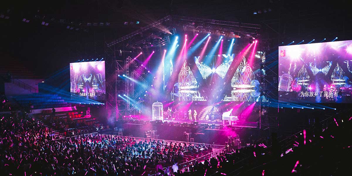 Using LED Stage Panels for Concerts Echran