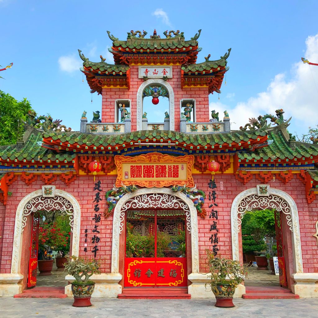Collection 32+ Images temple+da+nang+vo+nguyen+giap Superb