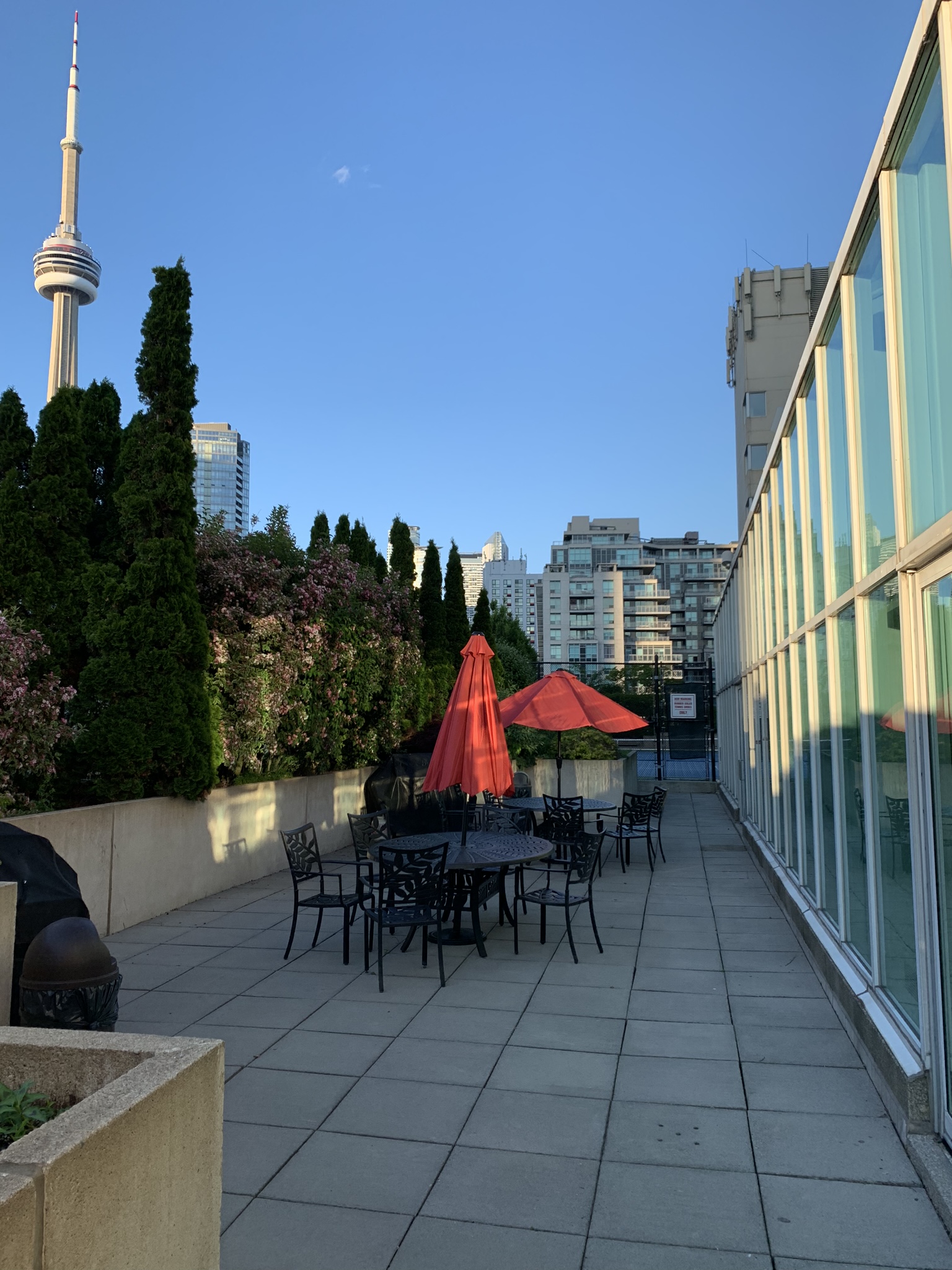 480 Queens Quay West 407 Leeanne Weld