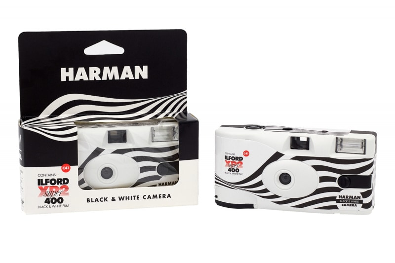 Ilford XP2 Super 400 ISO Single Use Camera with Black & White Film