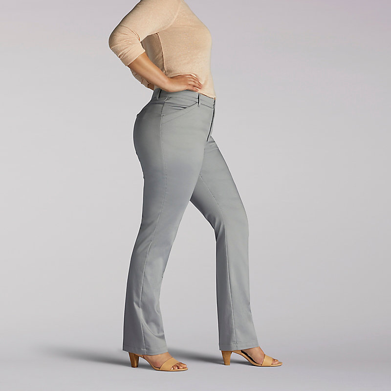 Flex Motion Regular Fit Straight Leg Pant Plus Lee