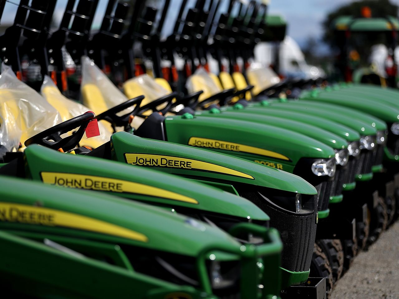 10,000 John Deere Workers Go On Strike Left Voice