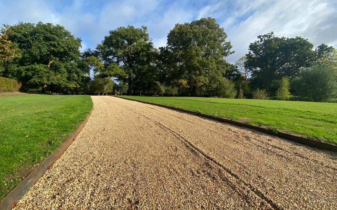 How To Make and Maintain The Perfect Gravel Driveway Legacy Edging