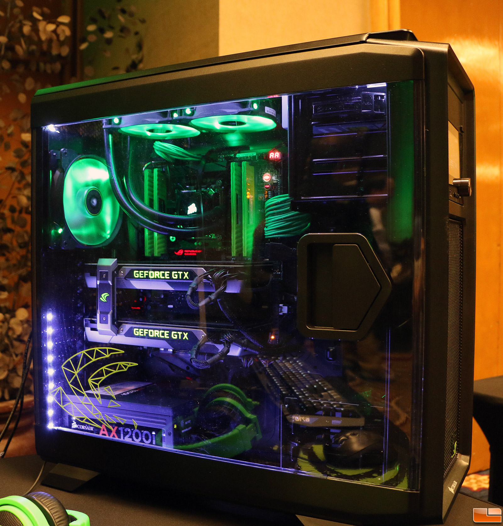 NVIDIA Launches Lighted GeForce GTX SLI LED Bridges