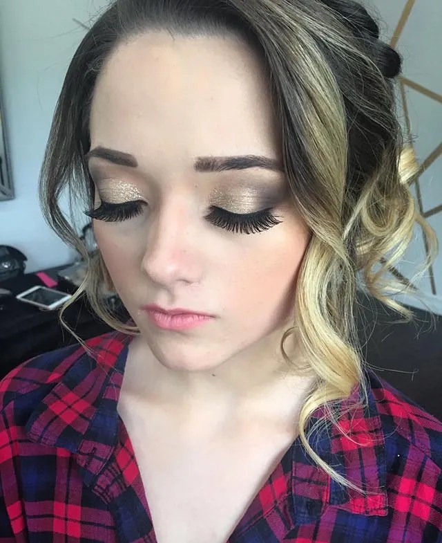 Makeup & Up Hair Lehcar Láuren Salon