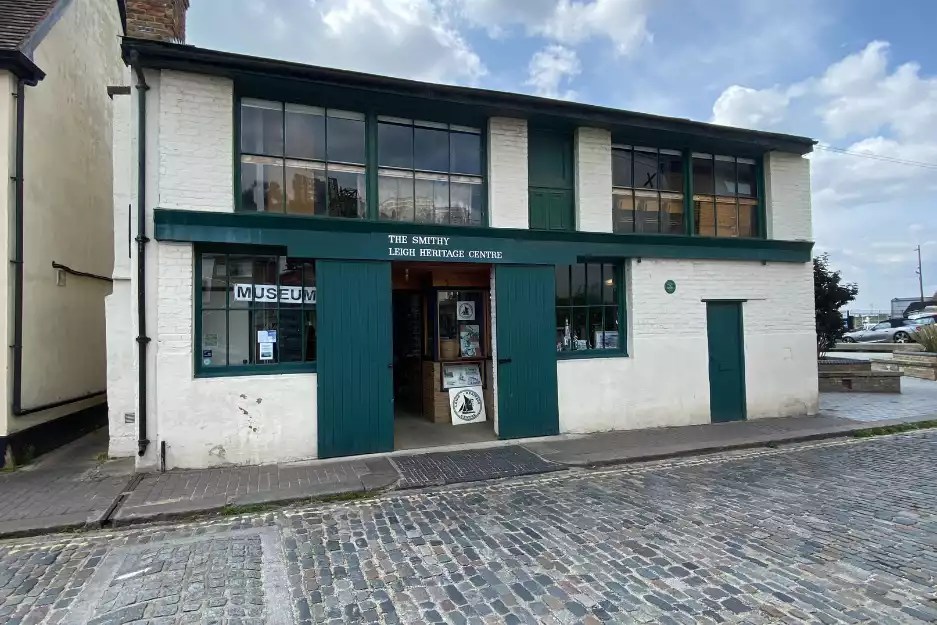 Celebrity Antiques Roadtrip puts Leighonsea on the map