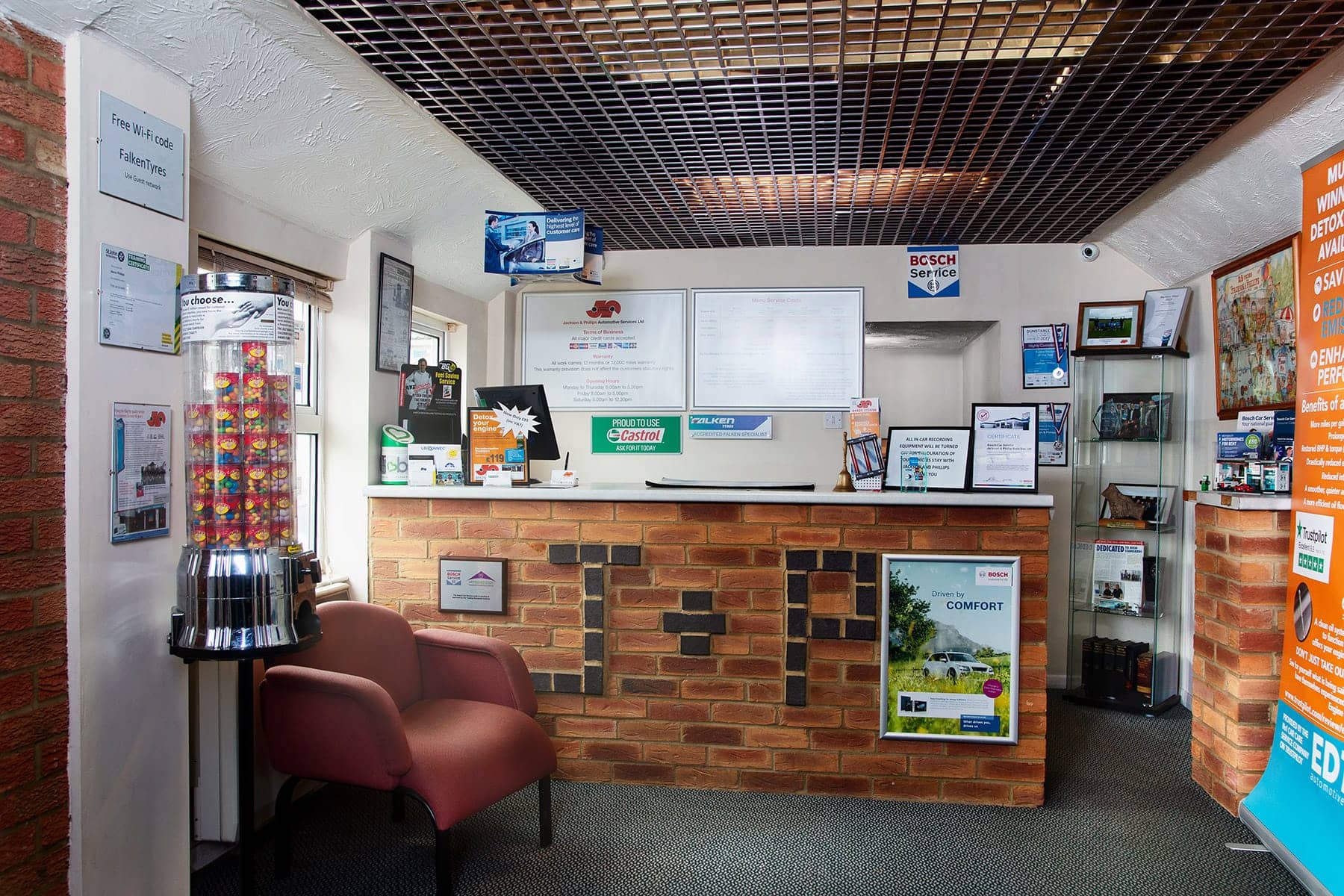 Garage Leighton Buzzard Jackson & Phillips