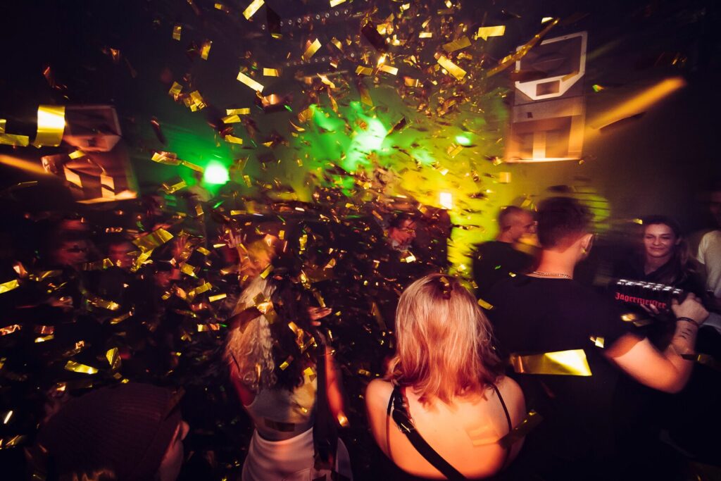 Clubkonzept „Tables for 2“ im Leipziger Nachtleben