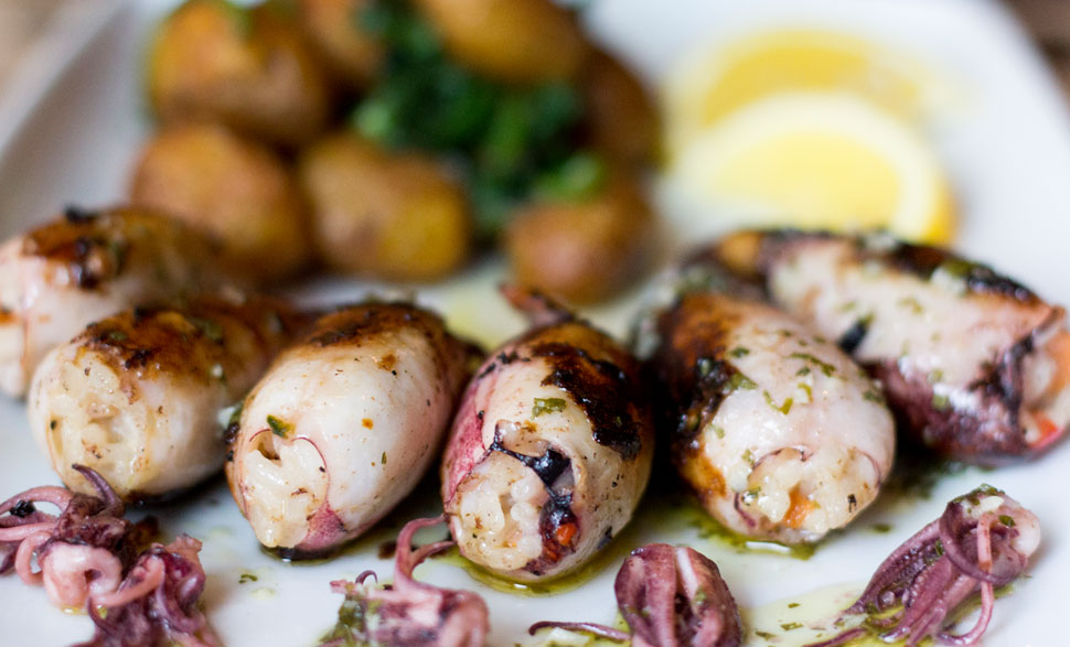 Calamari ripieni con pomodori secchi e olive nere LEITV