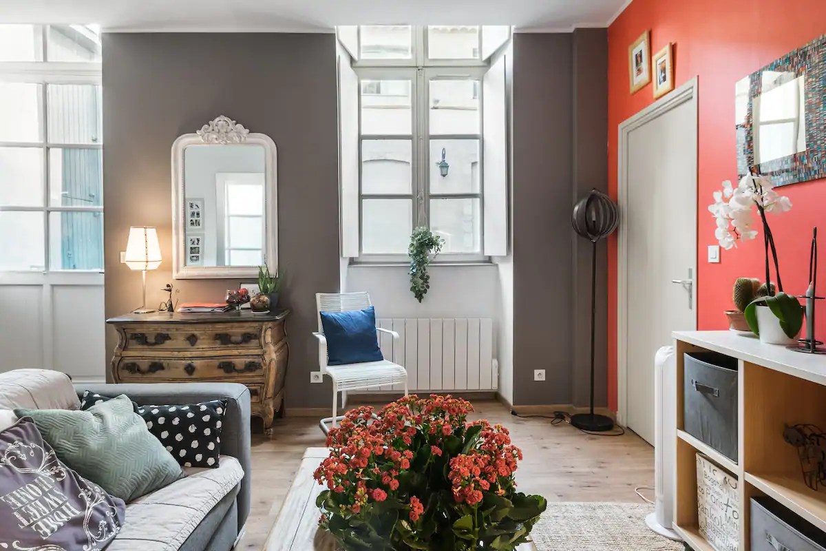 15 Best Airbnbs in Avignon, France For Every Style & Budget