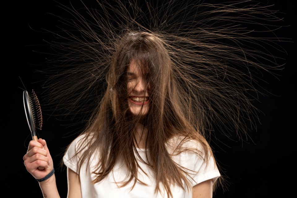 Cheveux électriques 8 astuces et remèdes de grandmère