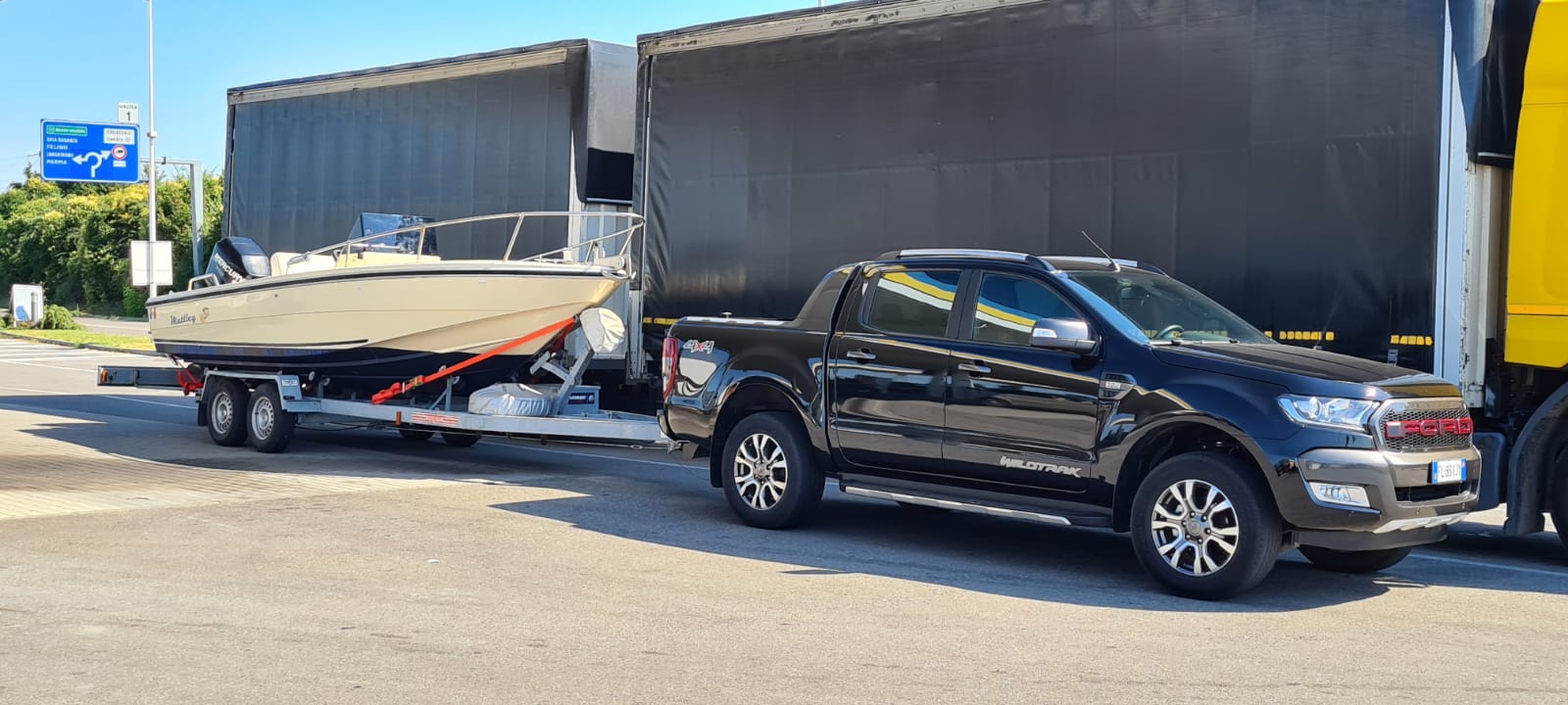 Trasporto imbarcazioni con carrello