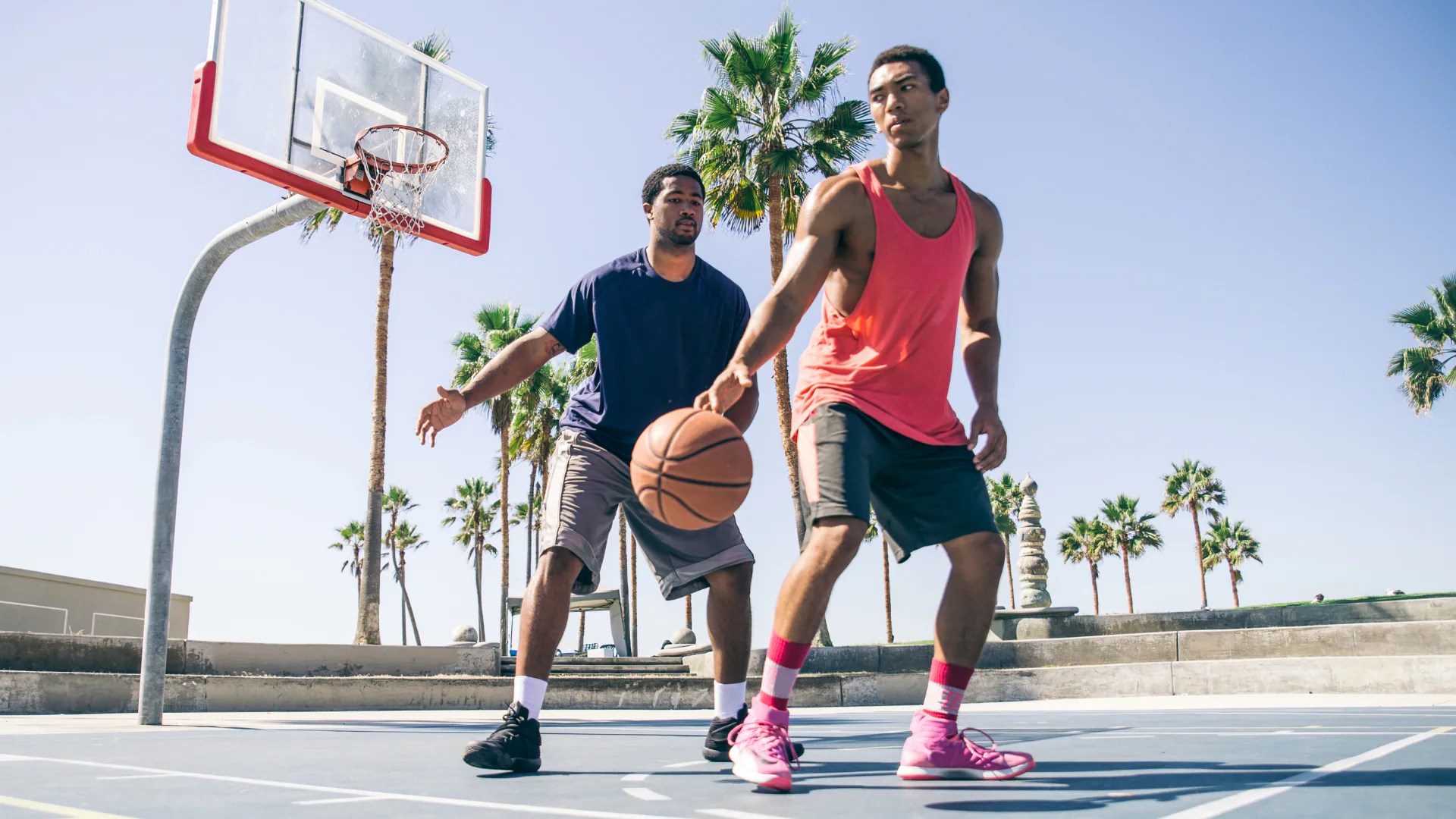 Contacts vs. Glasses The Best Option for Sports Activities Eyestyle