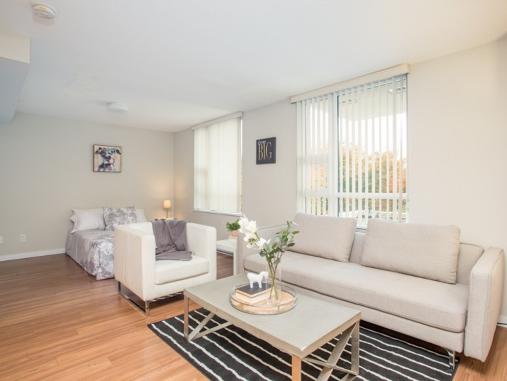 Douglas Road Léo Bruneau Home Staging