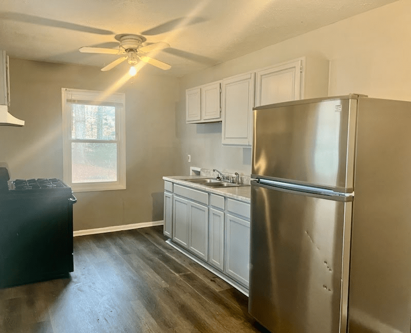 3667 Bunker Hill Drive Southwest Atlanta, GA 30331 LEO Prime Properties