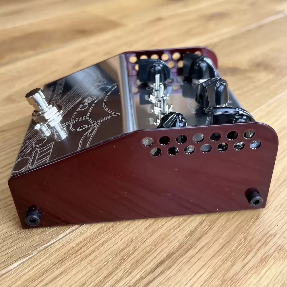 ThorpyFX Scarlet Tunic Analog Amp Emulator EX DEMO Leo & Ted's