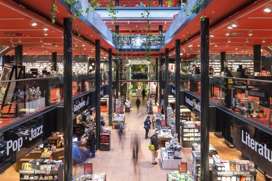 ADVERTISEMENT Dussmann, das KulturKaufhaus your culture shopping