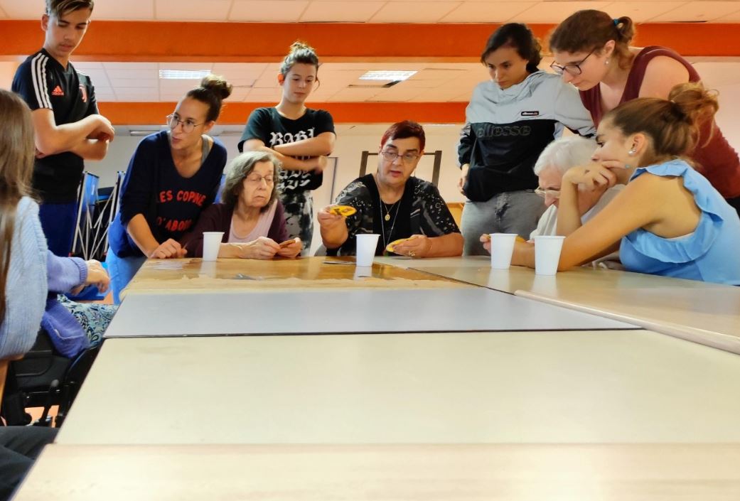 Les élèves découvrent l’animation professionnelle en Bac Pro SAPAT auprès des résidents de l