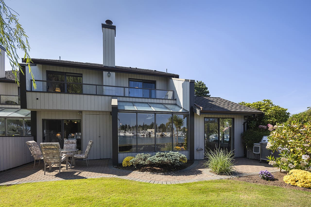 27 10457 Resthaven Drive Farrell & Associates