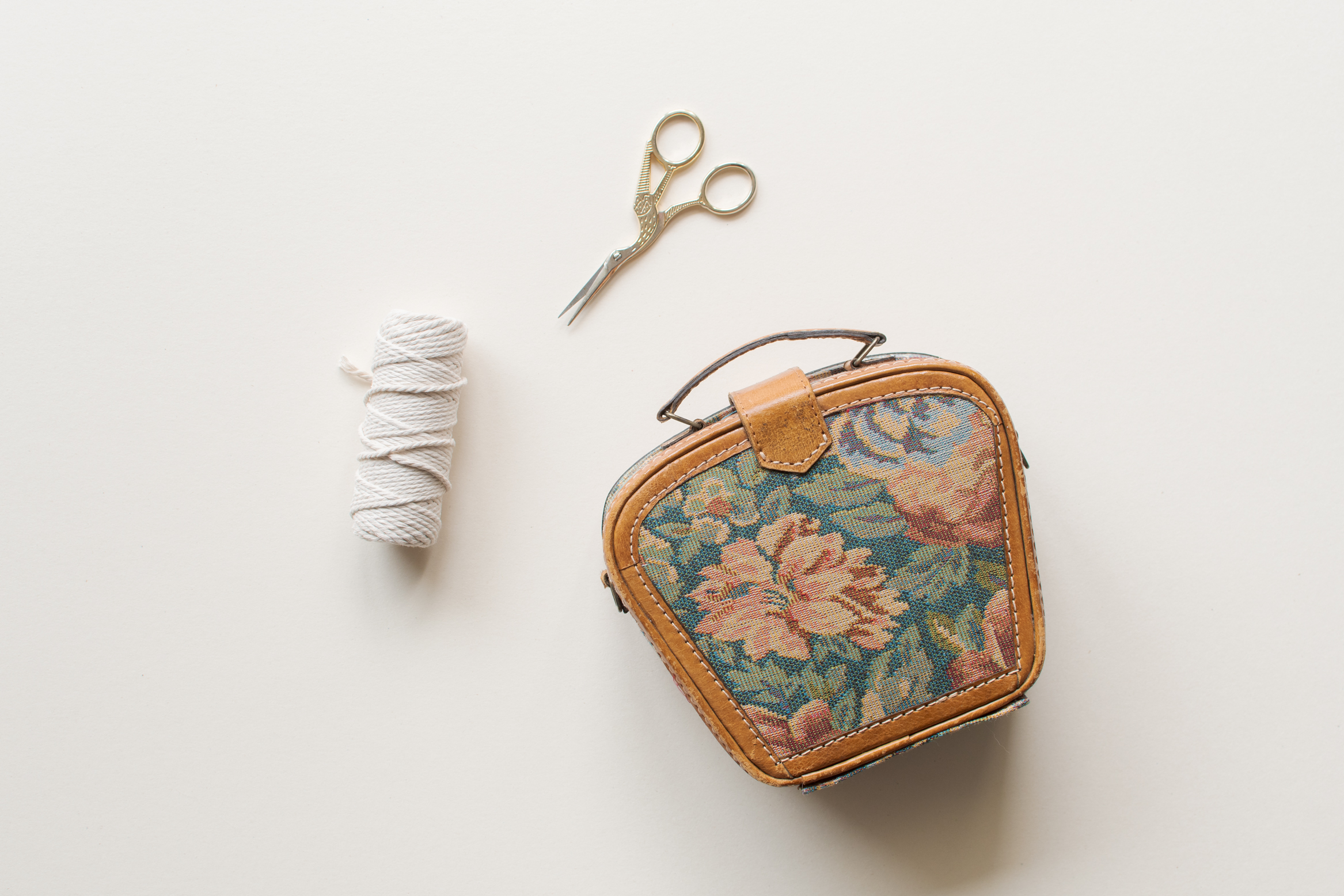 RÉPARER L'ANSE D'UN SAC GRÂCE AU MACRAMÉ Les yeux en amande