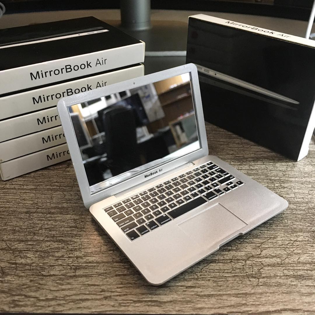 MirrorBook Air mini MacBook jako miniaturní zrcátko do dlaně Letem