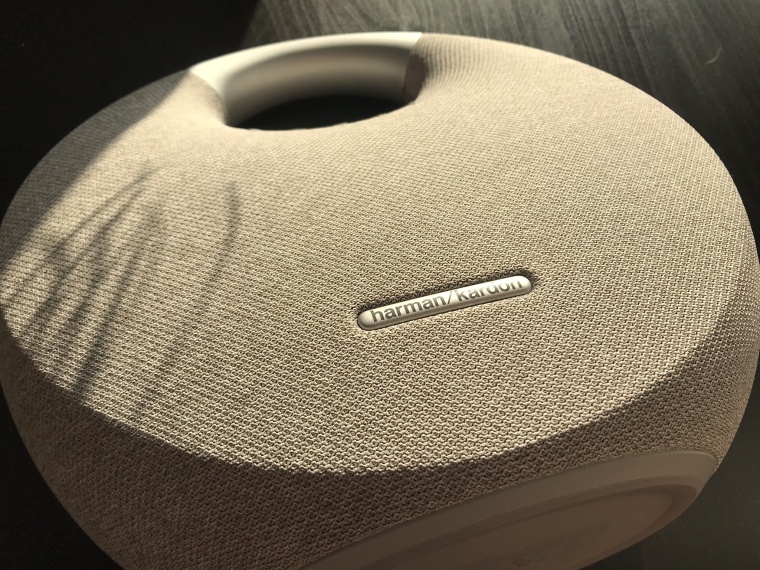 Recenze Harman/Kardon Onyx Studio 5 velmi příjemný společník Letem