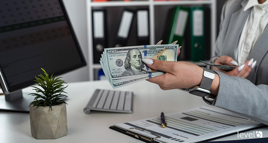 The Pros and Cons of Giving Stipends as Employee Incentives