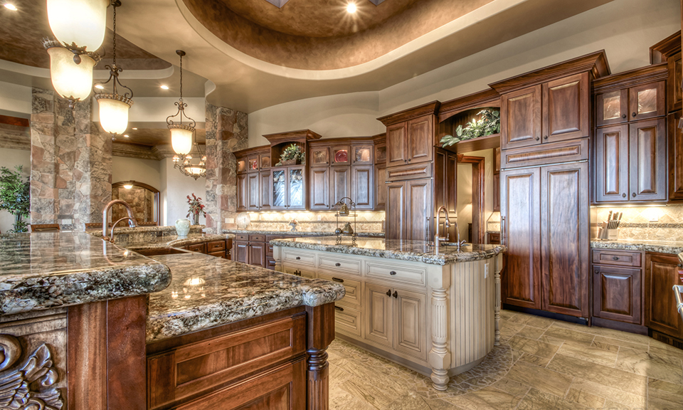A Cook's Dream 10 Luxurious Home Kitchens Leverage