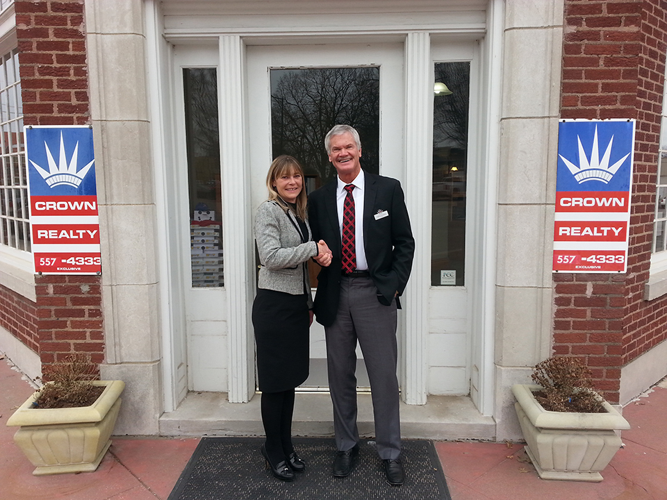 Crown Realty Merges with Local Kansas City Area Franchise Leverage