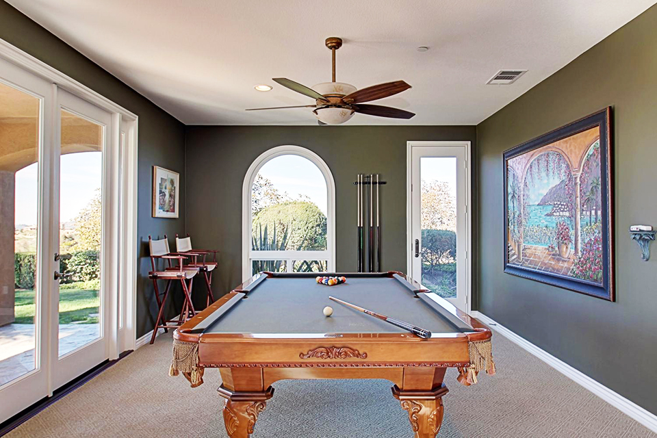 Cue Up Beautifully Designed Billiard Rooms Leverage