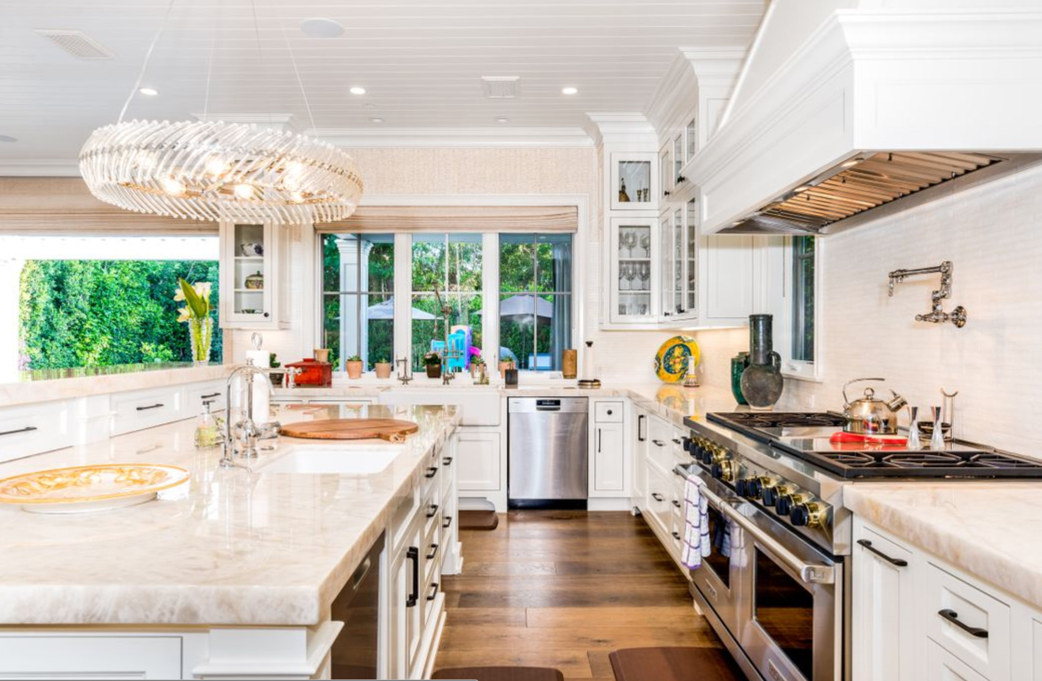 Kitchen Envy Leverage