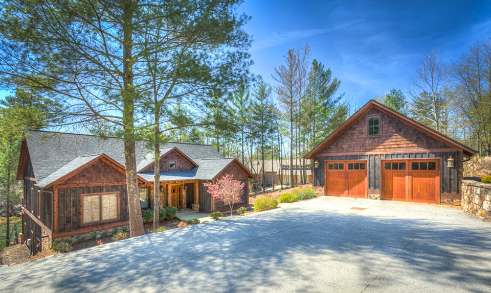 10 Unbelievable Luxury Homes Under 1 Million