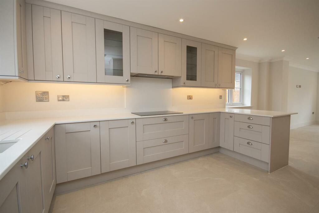 Seeds Court, Brownhills Levison Rose Homes