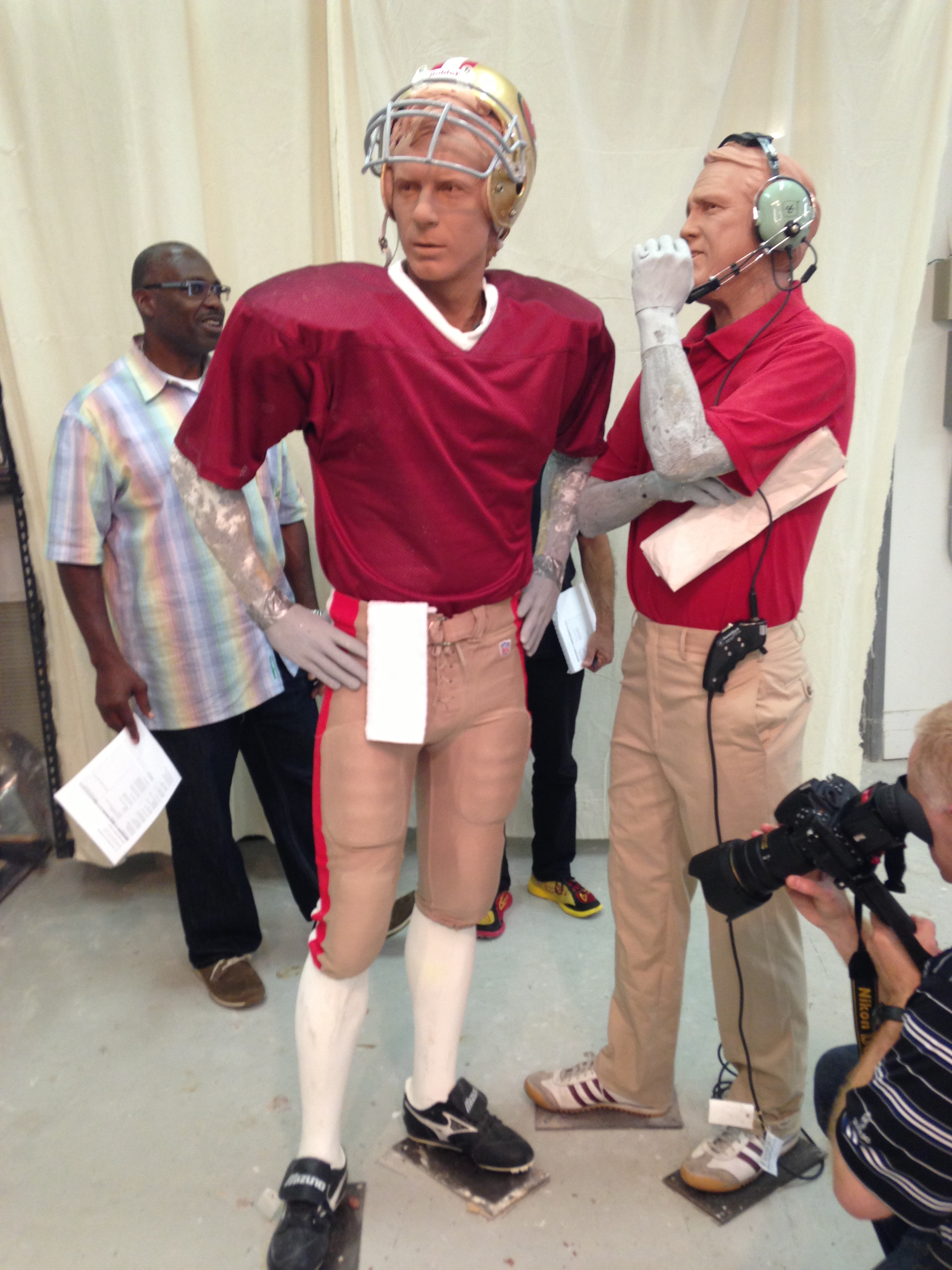 NEW YORK ARTISTS CREATE MAGICAL HALL OF FAME STATUES Levi's® Stadium