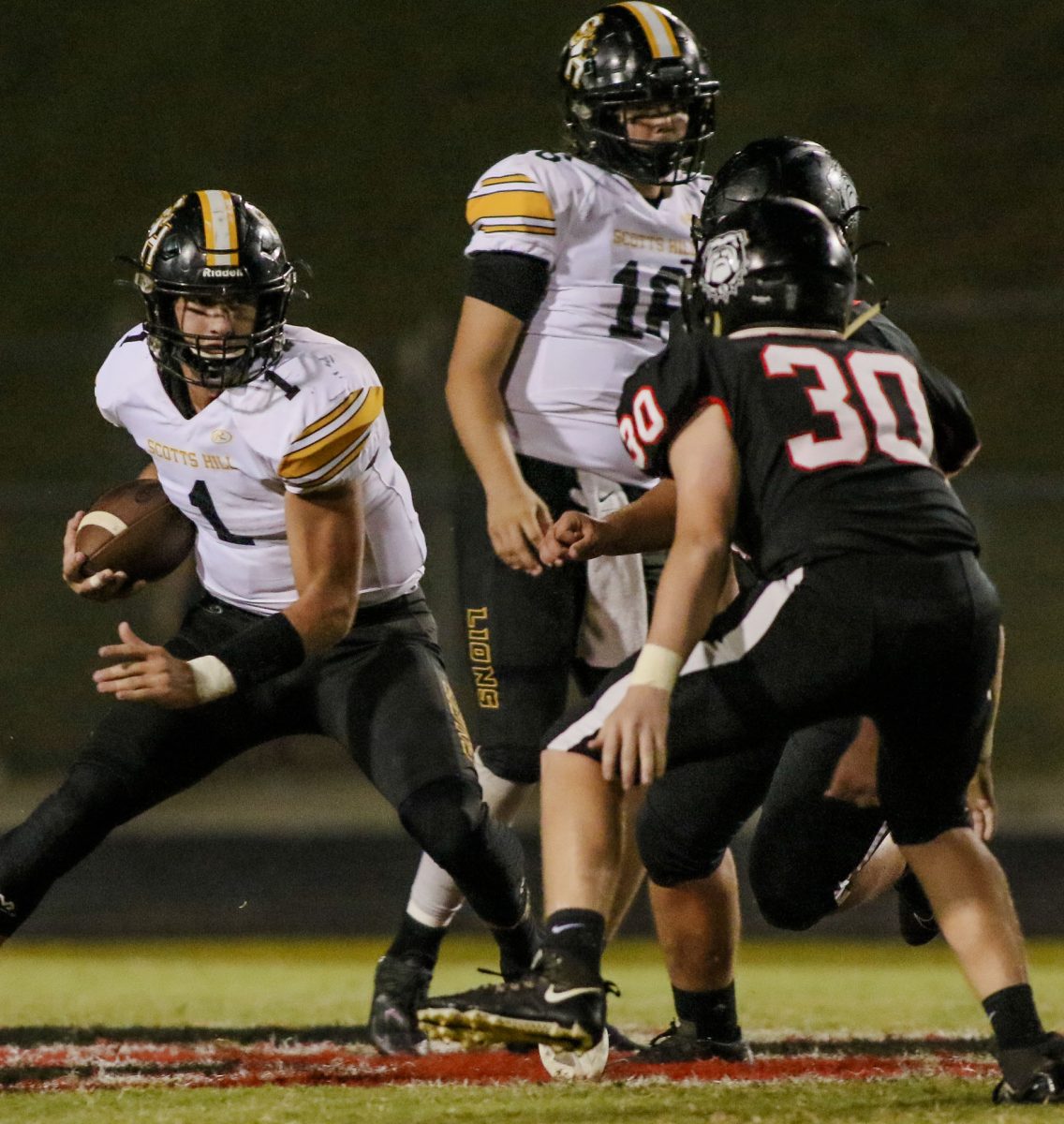 Lions Football Earns Win Over Hickman County Lexington Progress