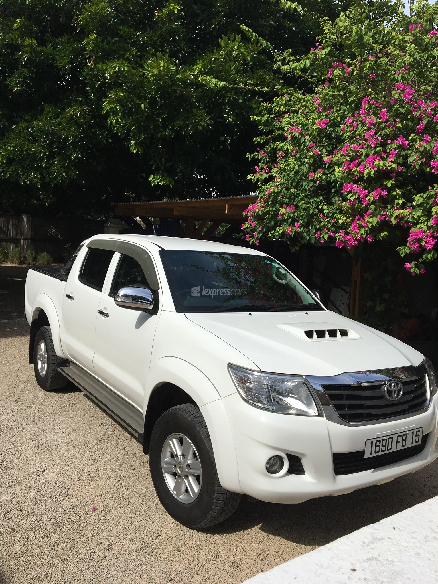 SecondHand Toyota Hilux 2015 lexpresscars.mu