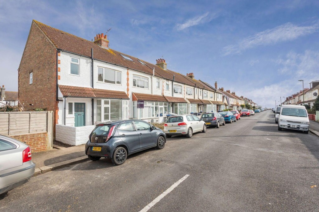 St. Richards Road, Brighton, 3 bedroom, House End Terrace